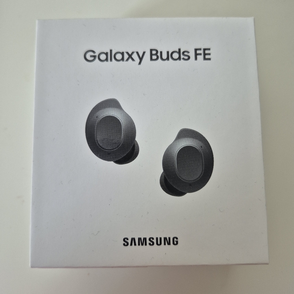 Samsung Galaxy Buds FE Wireless Earbuds Black O/S Unopened Box